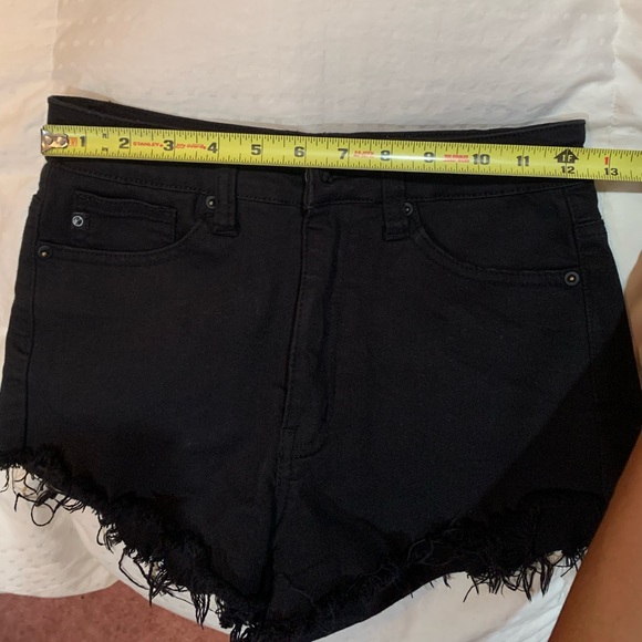 High waisted black shorts - Picture 5 of 5